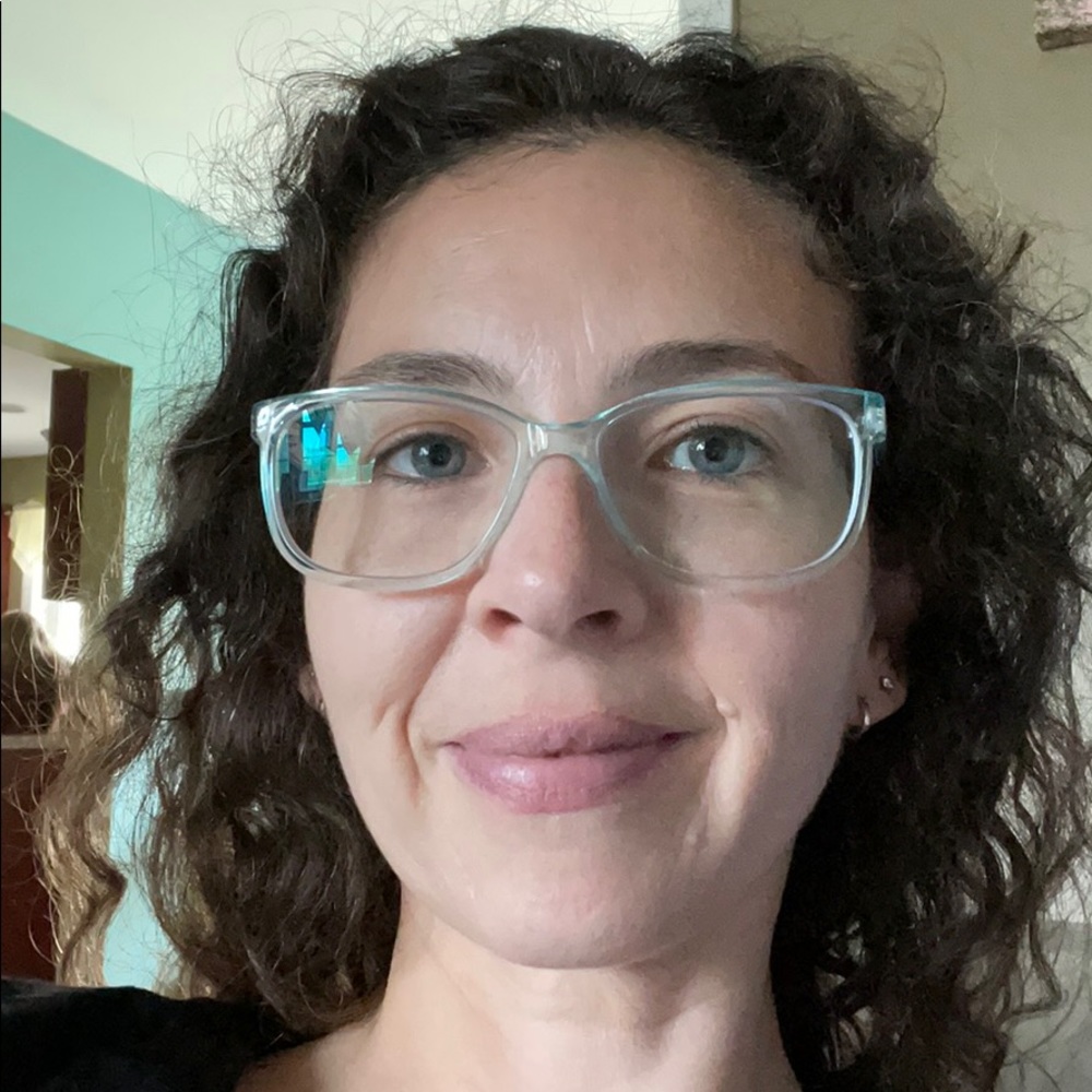 Meet your Posher, Jennifer